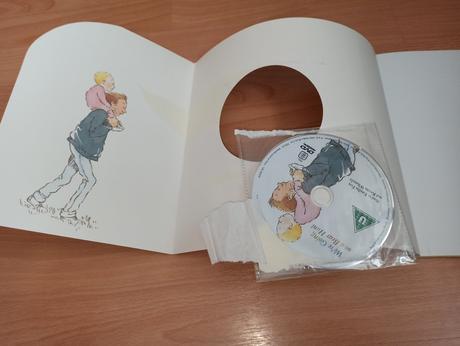 We're going on a bear hunt + dvd,