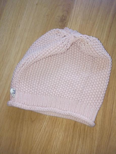 Čiapka, pompdelux,56