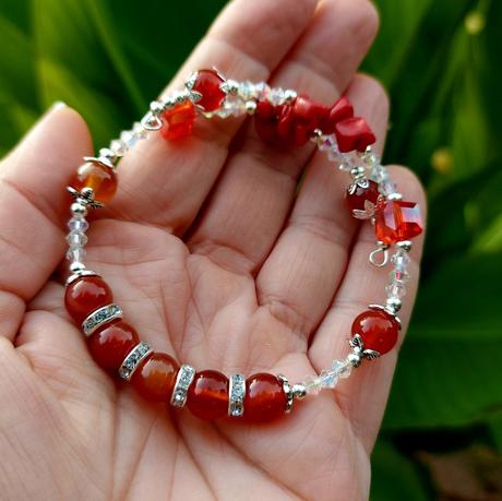 Náramok z karneolu pre baranov, panny alebo levy, 