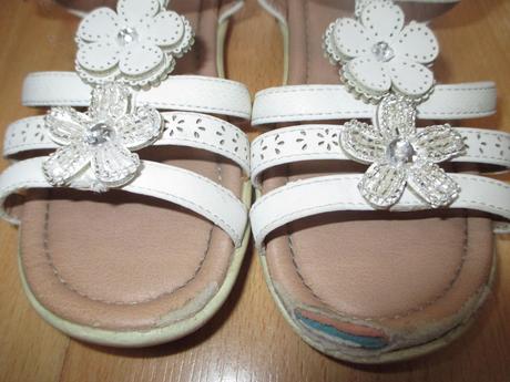 Sandalky s ozdobnymi kamienkami, next,27