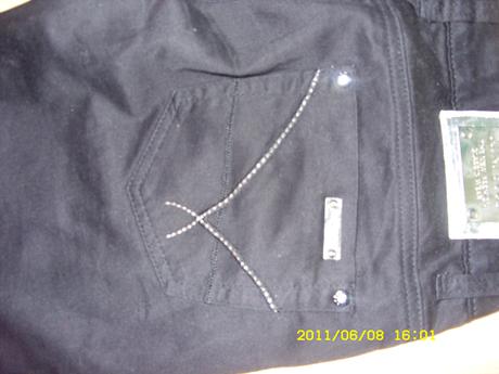 Čierne nohavice, 28