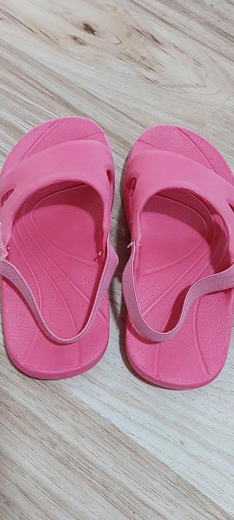 Sandále s gumičkou v.27, tesco,27
