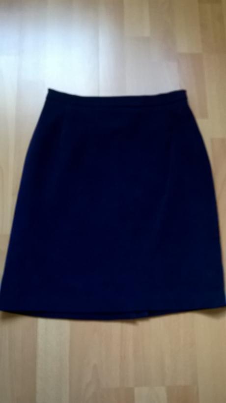 Dámska sukňa, 38