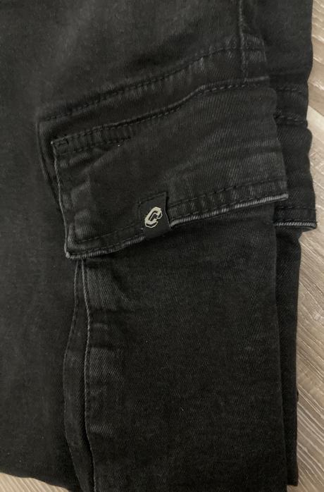 Cargo kapsáčové čierne nohavice cropp w30 /l 32, 32