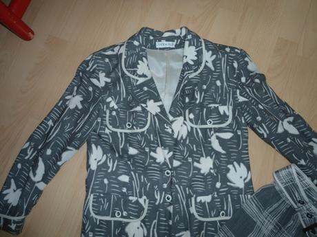 Nohavicovy kostym, s