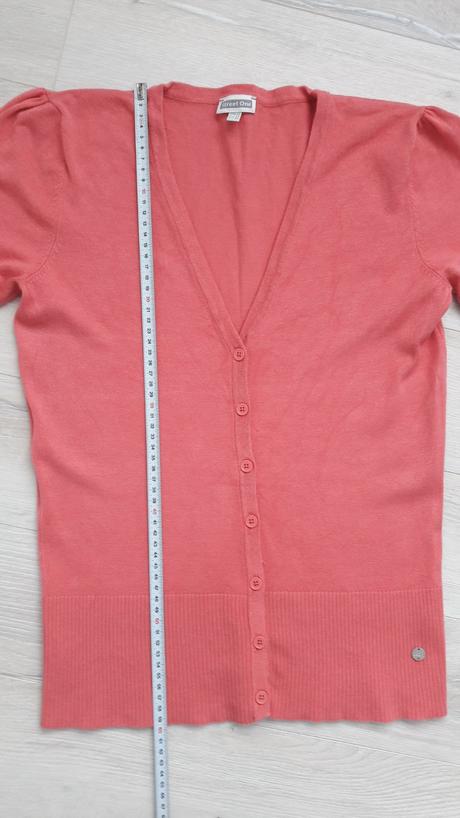 Svetrík street one, street one,40