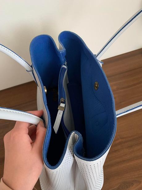 Krásna kabelka, carpisa