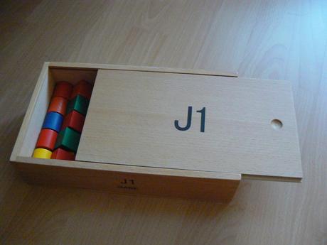 Drevené kocky a korálky, 