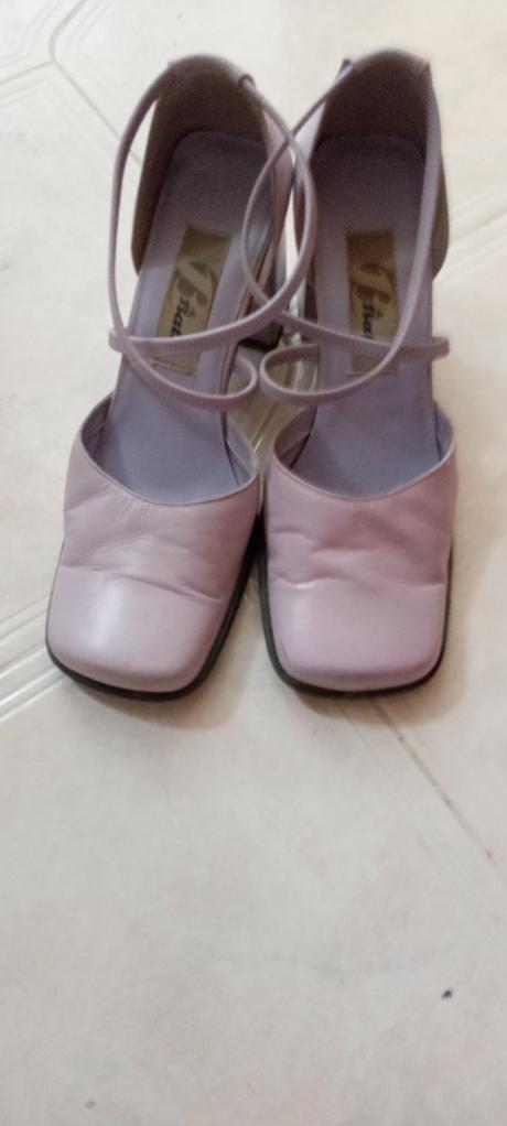 Krásne lodičky, baťa,39