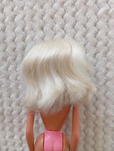 Ruffle fun riviera barbie 1994,