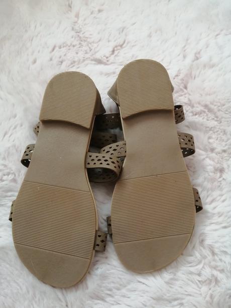 Sandálky s poštovným, 31