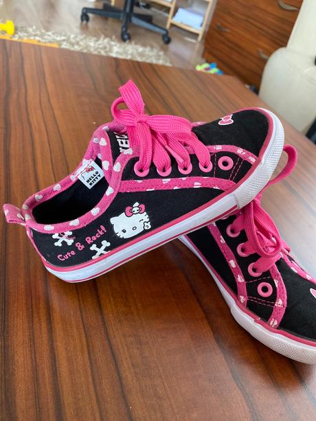 Tenisky hello kitty, 28