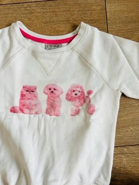 Mikinka so psíkmi next, next,122