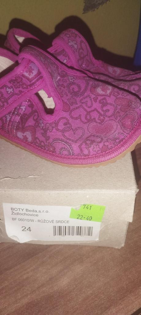 Beda papučky, beda,24