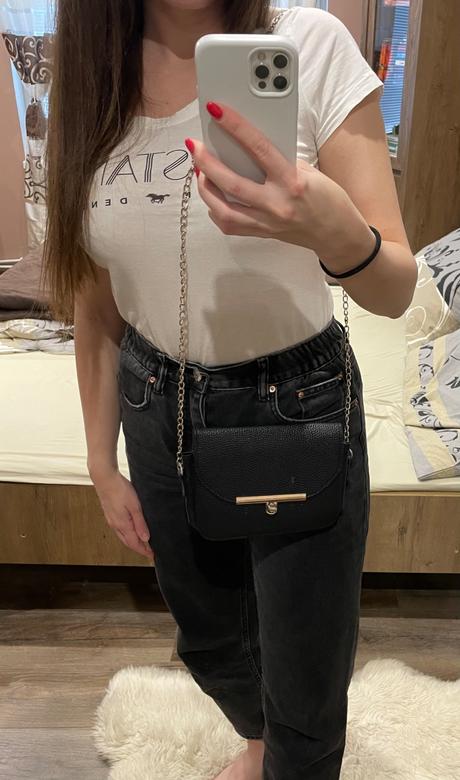 Cierna crossbody kabelka, 