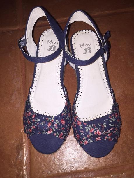 Sandálky, baťa,34