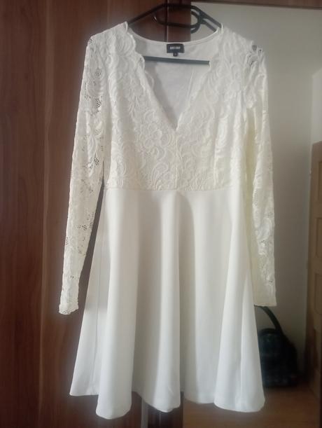 Čipkované šaty, m