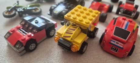 Lego autíčka a motorky,