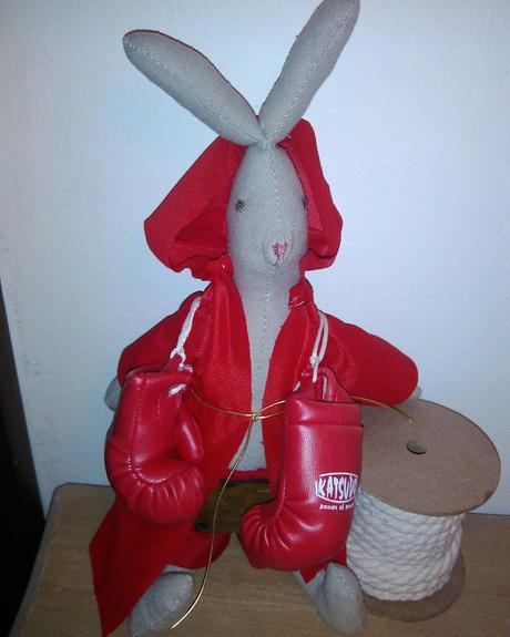 Zajačik boxer hračka aj dekorácia, 