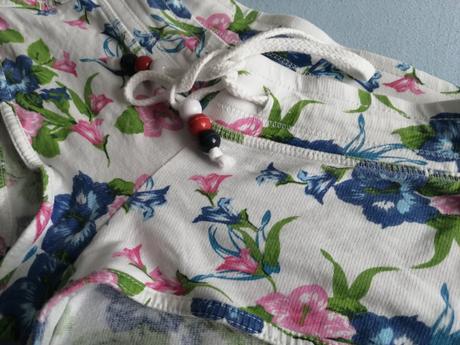 Šortky kvetinové, terranova,xs