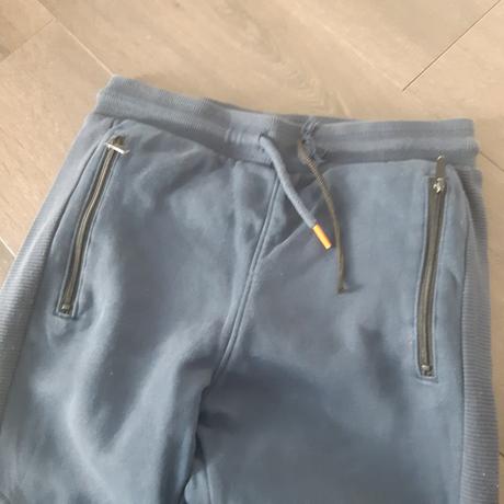 Tmavomodré tepláky, f&f,134