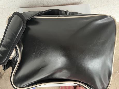 Converse velka taska na a4 cierna priestranna, converse