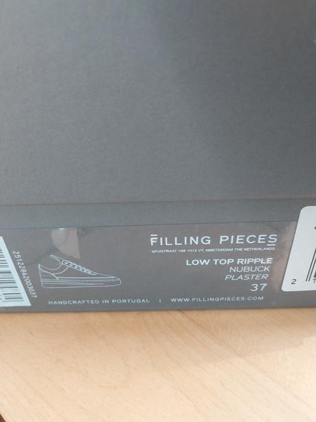 Tenisky filling pieces 37 pc 220 eur, 37