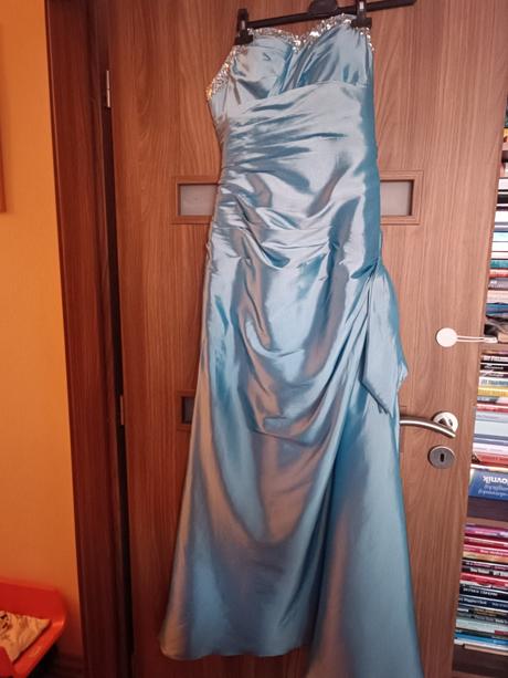 Spoločenské šaty, 36