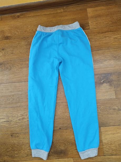 Chlapčenské tepláky, 122