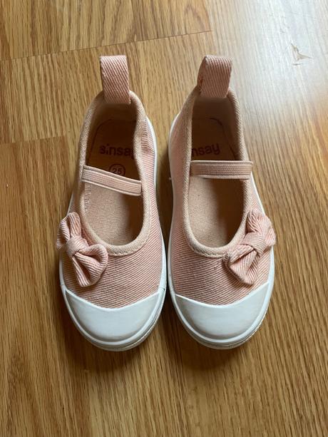 Topánočky nove, sinsay,25