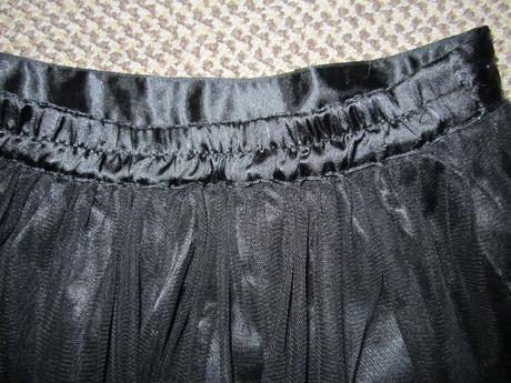 Suknička s tylovými volánmi--110, 110