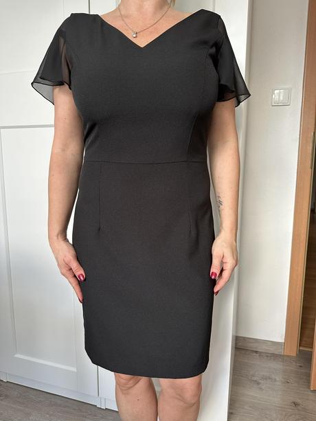 Koktejlove mini saty, 38