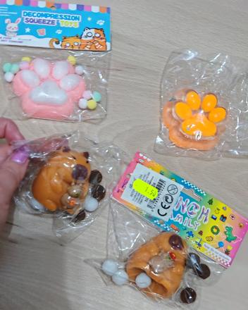 Želé hračky spolu, 