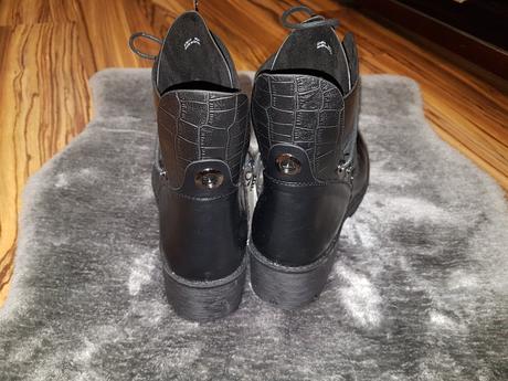 Topanky, reserved,40