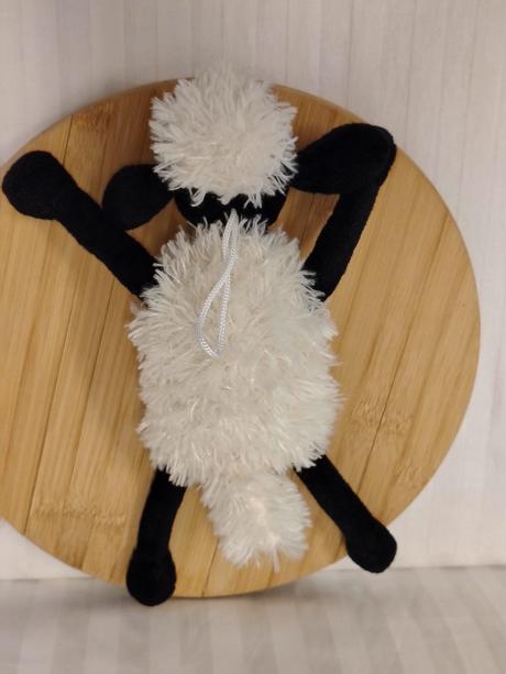 Plyšová ovečka shaun s pútkom, nici, 31 cm,