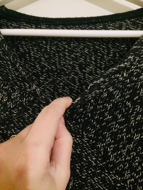 Melirovany pulovrik s v vystrihom, s