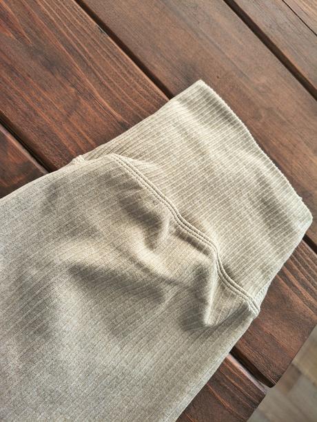 Športové vrúbkované legíny m-l, m