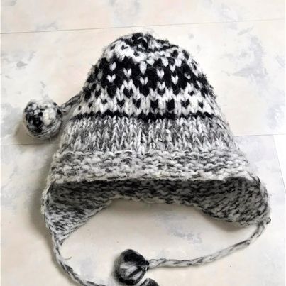 Ušianka z ovčej vlny, m