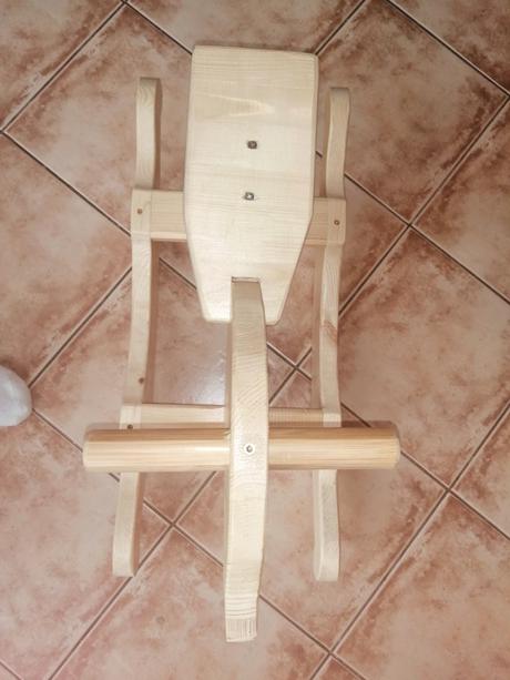 Hojdací koník drevený, 