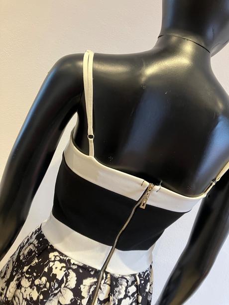 Dámske elegantné šaty čierno biele (s), s