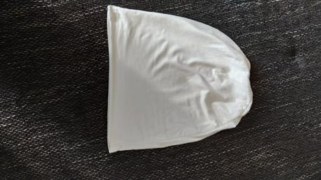 Moderna bavlnena ciapka padnuta dozadu od cca8roko, 