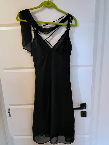 Ľahké šatičky, 38