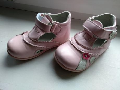 Koženkové topánočky, 22