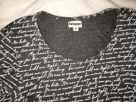 Elastické šaty s romantickým popisom v anj, m