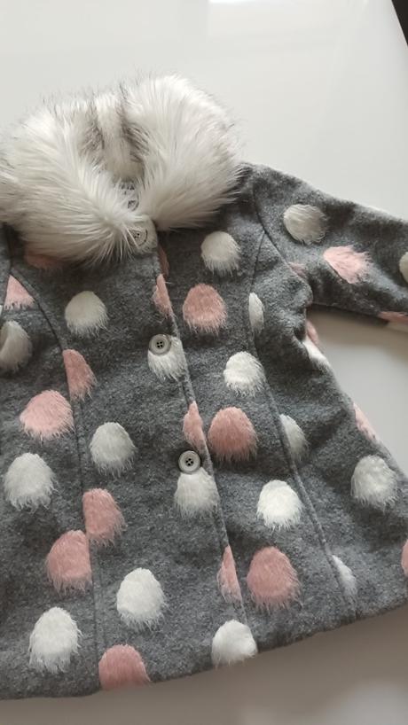 Nádherný luxusný kabátik s kožušinkou, 92