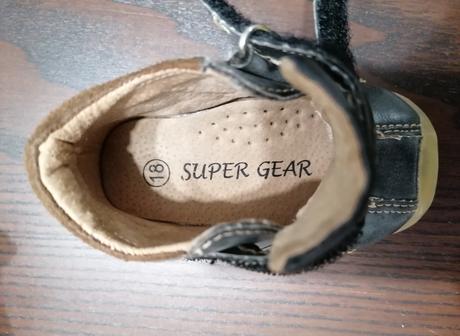 Modré topánočky, 18