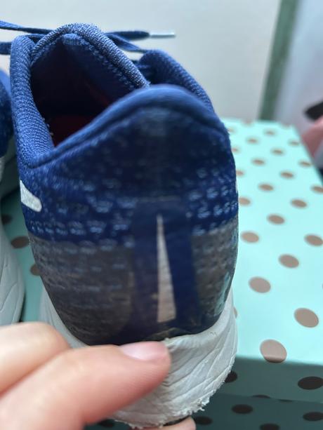 Nime bezeceke tenisky, nike,38