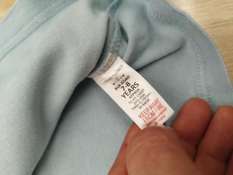 Pyžamové tričko, 122