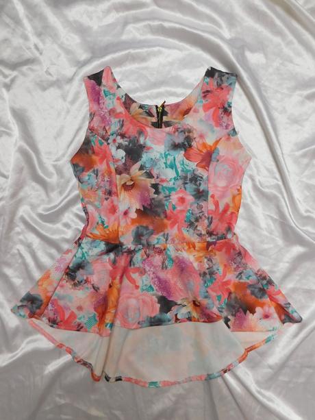 Pekna trendy bluzka, 36