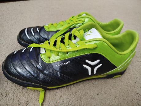 Tenisky, halovky, kopačky č.39, adidas,39